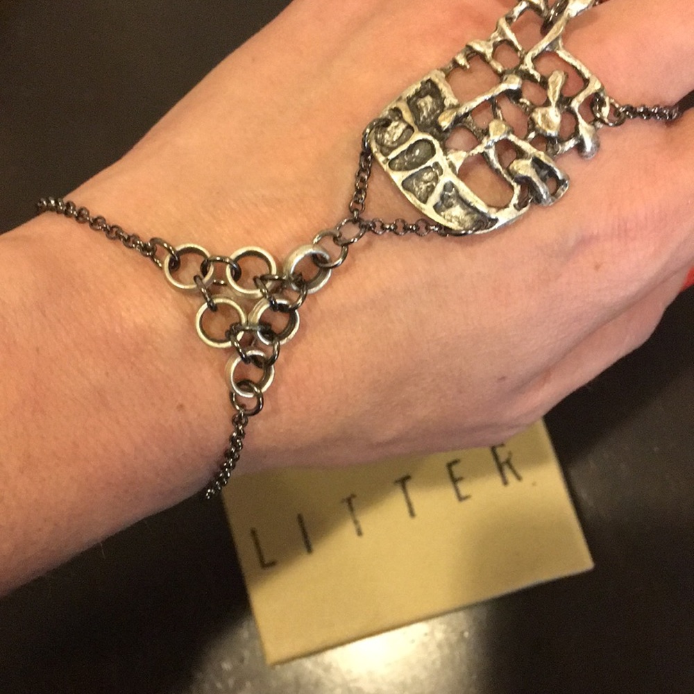 🆕RARE LITTER Bracelet Hand Chain - Picture 2 of 12